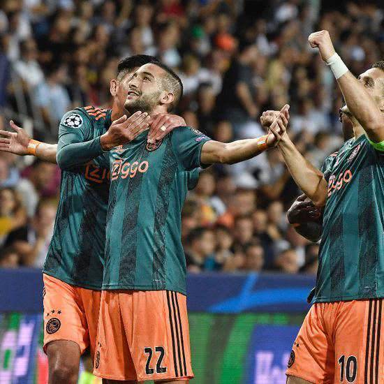 也在更广阔 也在更广阔